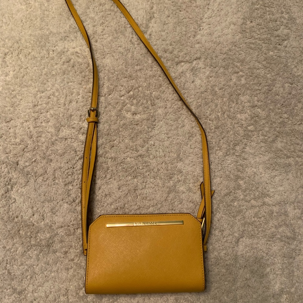 NWOT Steve Madden cross body